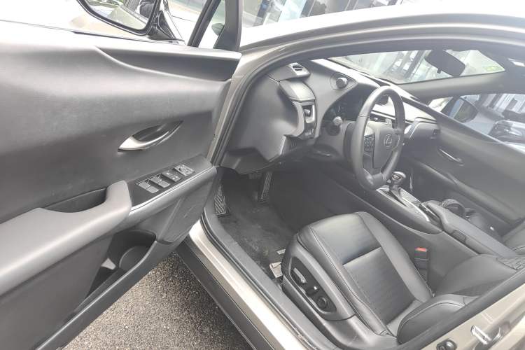 Used Lexus UX 2019 260h Explore-Cool Edition China V Standard Driver Seat