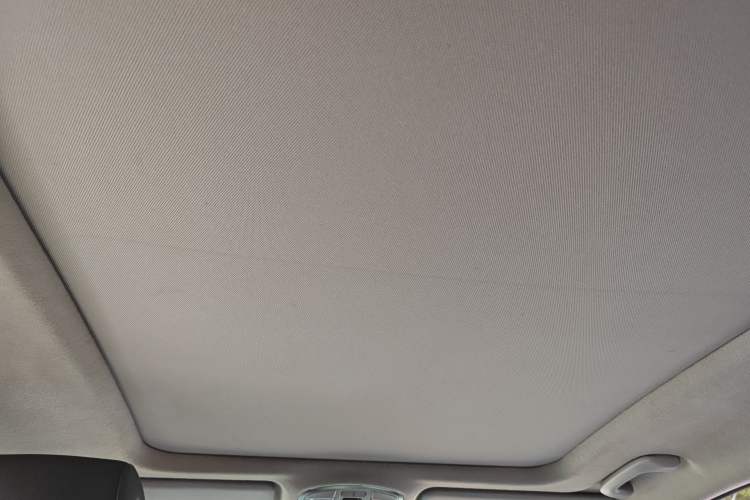 Used Hyundai Tucson 2015 1.6T Dual-Clutch Two-Wheel-Drive Smart Model Headliner