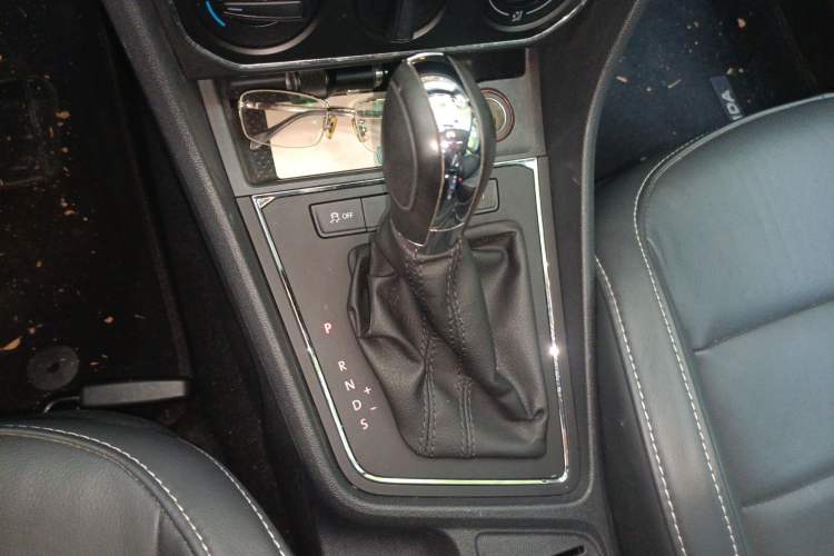 Used Volkswagen Lavida 2015 1.6L Automatic Comfort Edition