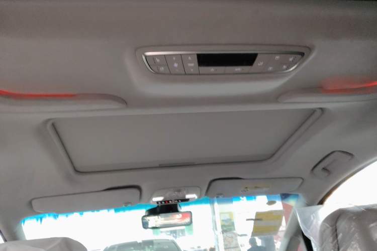 Used Buick GL8 2023 Avenir Aivia Six-Seat Deluxe Edition Headliner