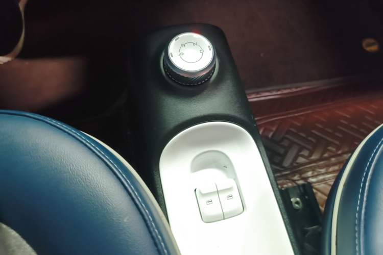 Used Wuling Hongguang MINIEV 2022 GAMEBOY 300km Enthusiast Model with Lithium Iron Phosphate
