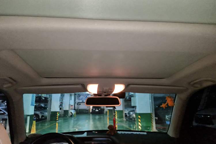 Used Mercedes-Benz GLK-Class 2011 GLK 300 4MATIC Fashion Model Headliner