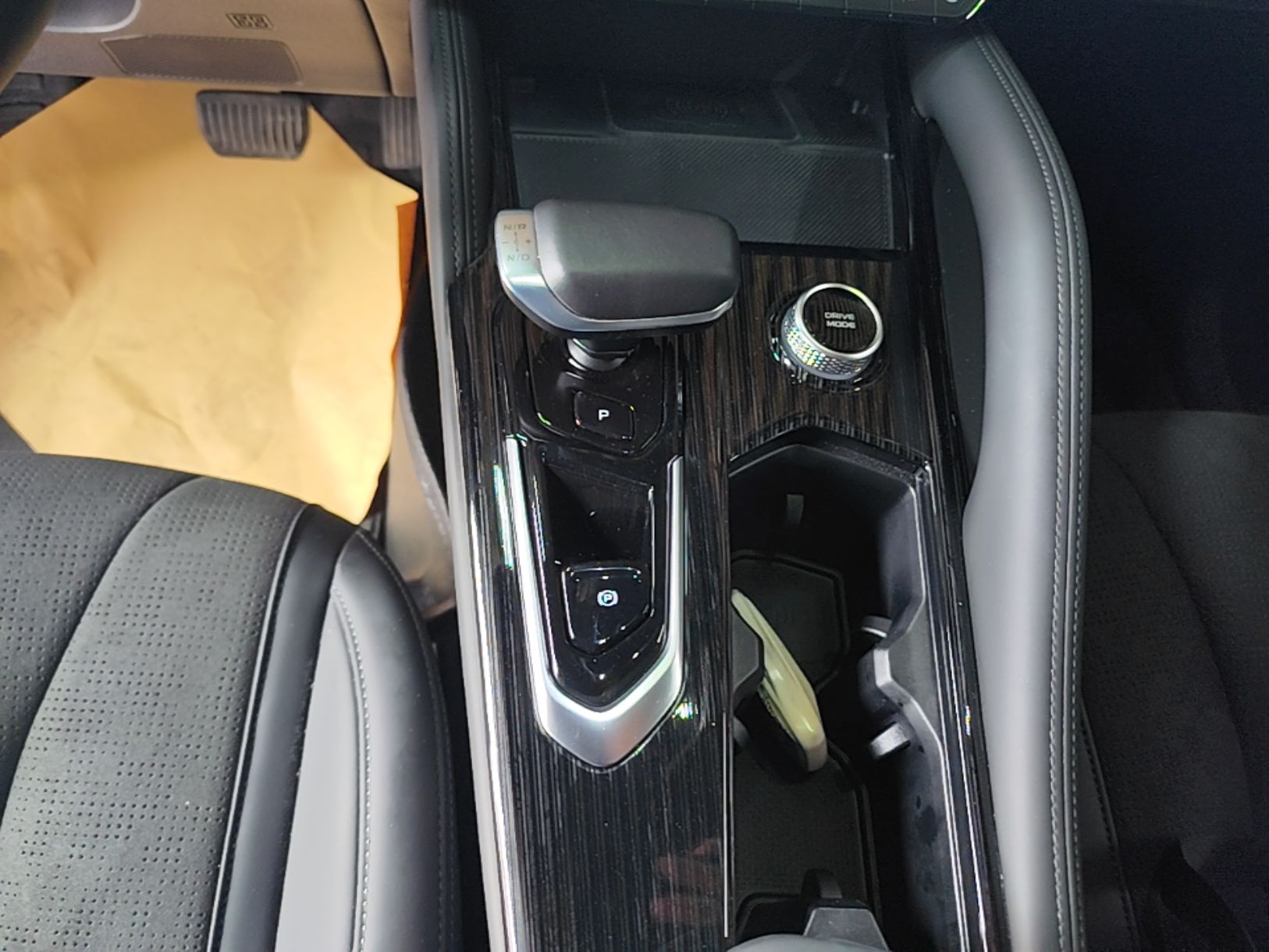 Geely Auto Monjaro L 2024 2.0TD High-Power Automatic Two-Wheel Drive Skyline Edition — снимка 16