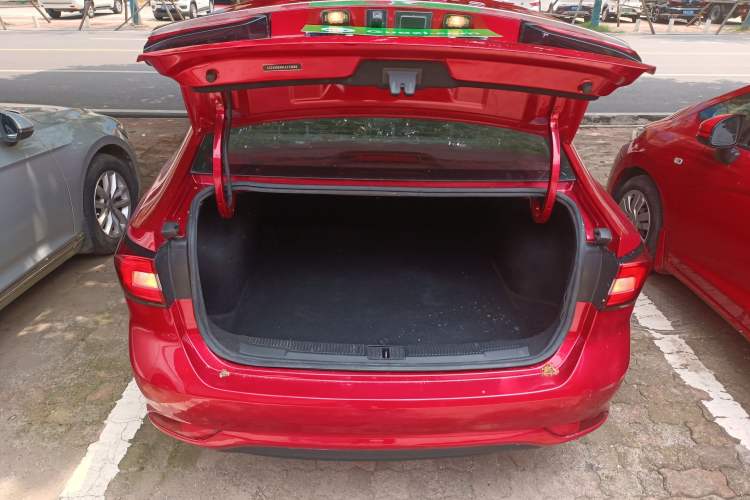 Used Roewe i5 2020 1.5L Automatic 4G Connect Luxury Flagship Edition