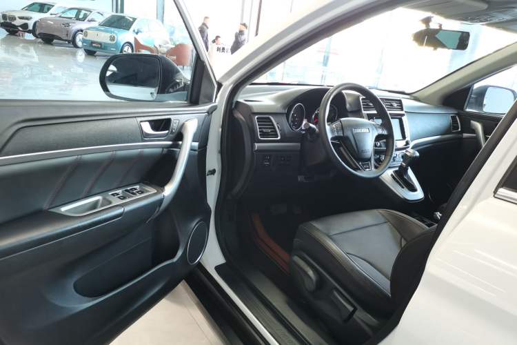 Used Haval M6 2019 1.5T DCT Two-Wheel Drive Elite Version China VI Standard
