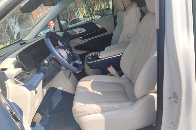 Used Buick Century 2023 2.0T Six-Seater Yinshi Edition
