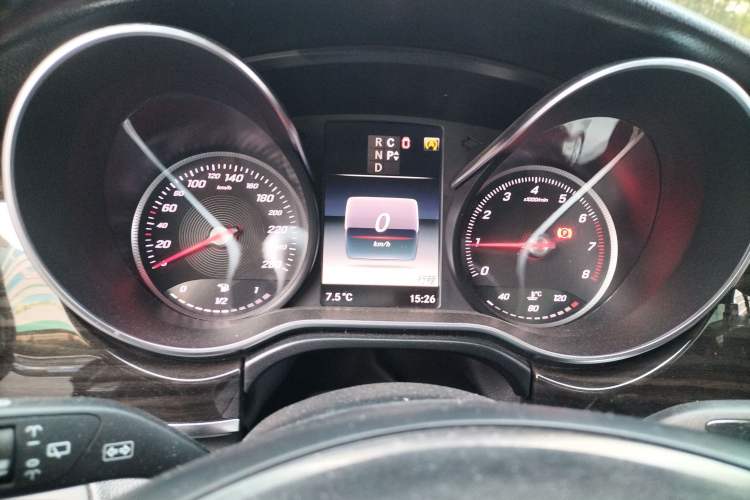 Used Mercedes-Benz V-Class 2017 V 260 Avantgarde Edition Instrument Cluster