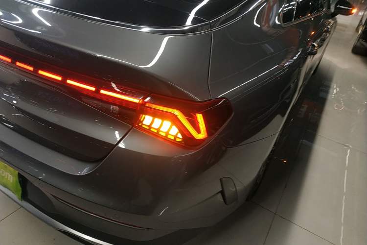 Used Kia K5 2021 270T CVVD Refreshed Edition
