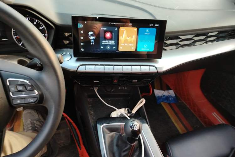 Used MG 5 2023 180 DVVT Manual Luxury Edition Audio And AC Panel