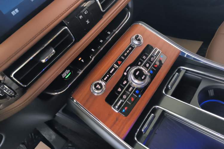 Used Lincoln Aviator 2023 3.0T V6 All-Wheel Drive Zunya Cruise Version 7 Seats
