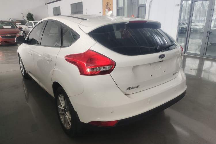 Used Ford Focus 2018 Hatchback Classic 1.6L Automatic Trendy SmartDrive Edition