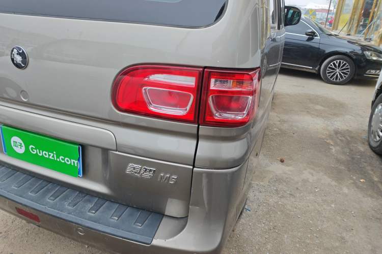 Used FORTHING Lingzhi 2022 M5 1.6L Practical 7-Seater Right Rear Taillight