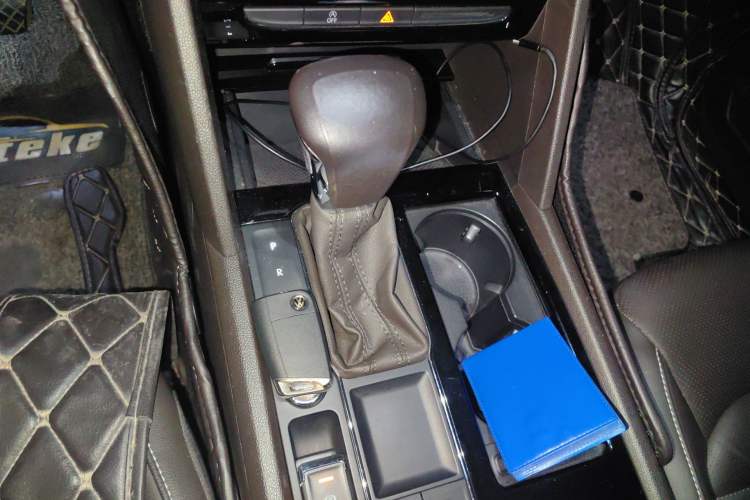 Used Volkswagen Teramont 2017 330TSI Two-Wheel-Drive Luxury Edition Gear Lever