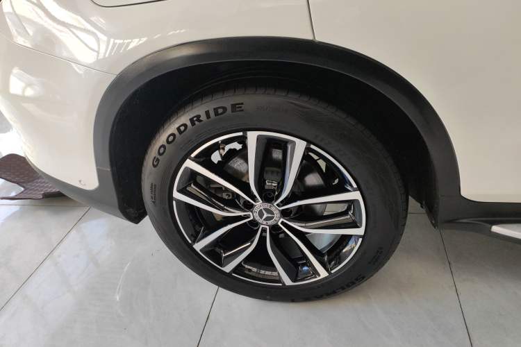 Used Mercedes-Benz GLC 2020 Facelift GLC 300 L 4MATIC Dynamic Edition