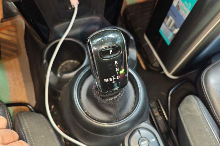 Used MINI MINI 2018 1.5T COOPER Artist
