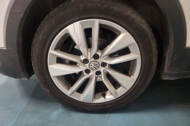 Used Volkswagen T-Cross 2019 1.5L Automatic Comfort Edition Right Front Wheel Hub