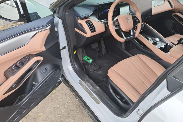 Used BYD Song L EV 2024 662 km Beyond Edition