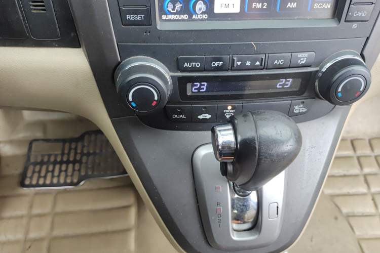 Used Honda CR-V 2010 2.4L automatic four-wheel drive luxury version