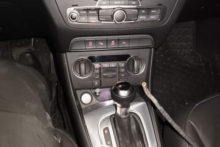 Used Audi Q3 2016 30 TFSI Fashion Model
