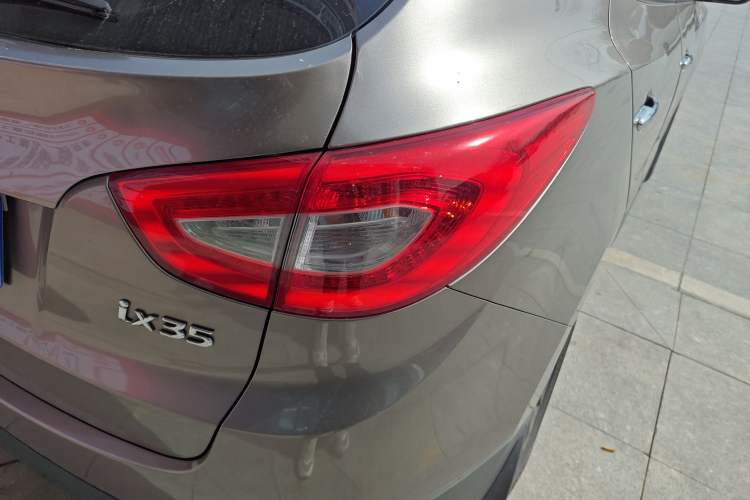 Used Hyundai ix35 2013 2.0L Automatic Two-Wheel Drive Smart GLS China IV Standard