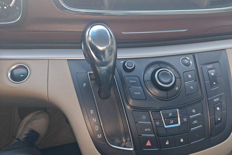 Used Buick GL8 2017 25S Luxury Version China V Standard