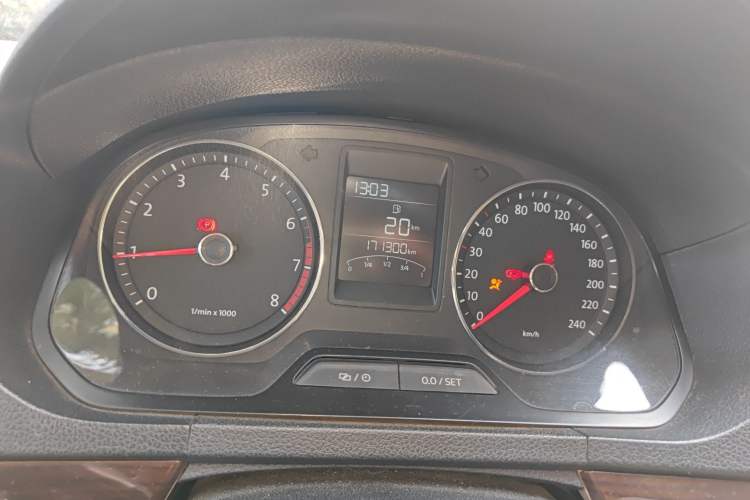 Used Volkswagen Jetta 2013 1.6L Manual Comfort Model Instrument Cluster