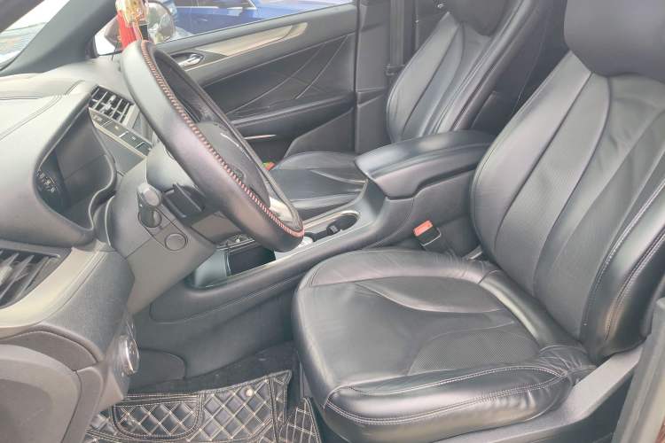 Used Lincoln MKC 2017 2.0T Two-Wheel Drive Deluxe Edition