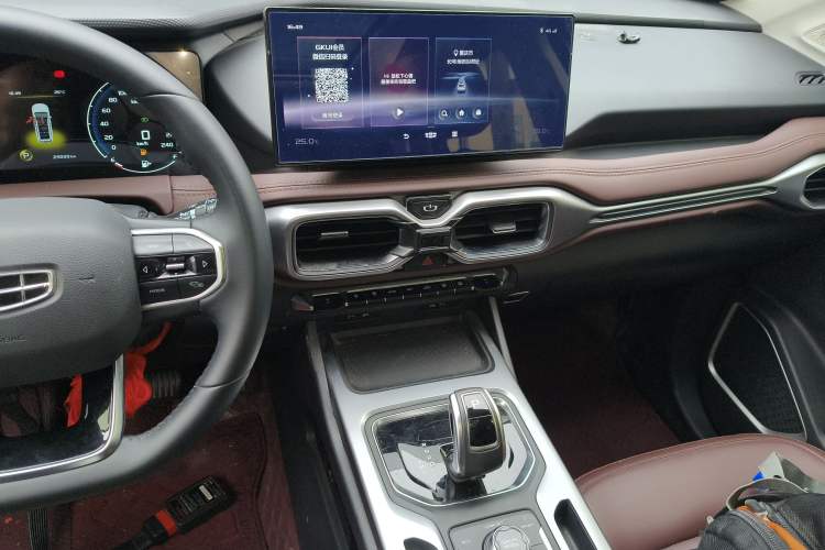 Used Geely Auto Haoyue 2022 1.8TD Automatic Prestige 7-Seater Audio And AC Panel