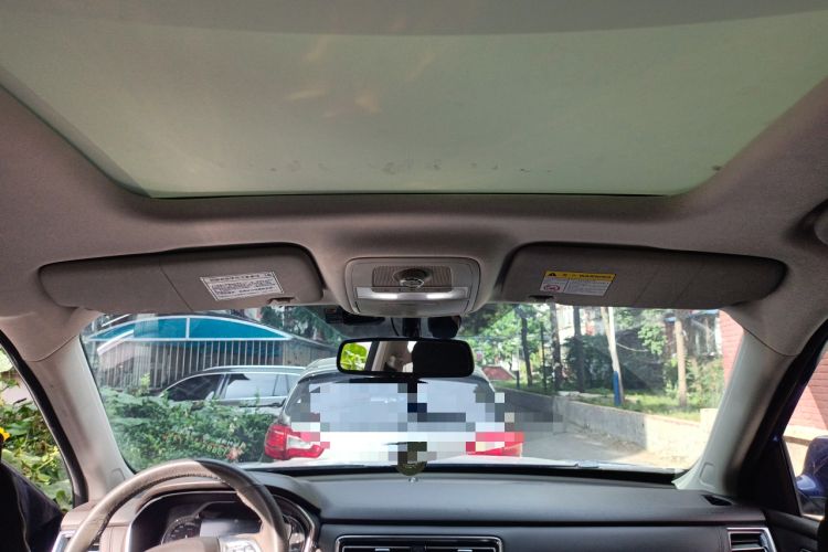 Used Roewe RX8 2018 30T Smart Connectivity Four-Wheel Drive Flagship Edition
