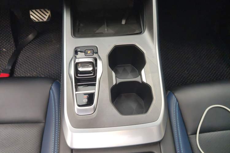 Used GAC Trumpchi GS3 2023 Shadow Speed 270T Dynamic Intelligence Edition Gear Lever