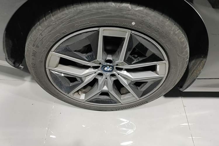 Used BMW i5 2024 eDrive 35L Prestige Luxury Package