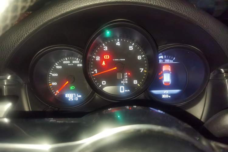 Used Porsche Macan 2017 Macan 2.0T Instrument Cluster