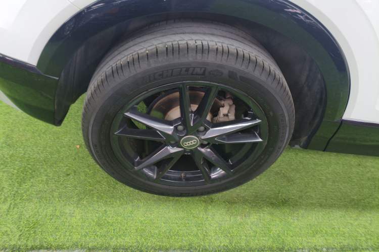 Used Audi Q2L 2021 35 TFSI Progressive Dynamic Edition
