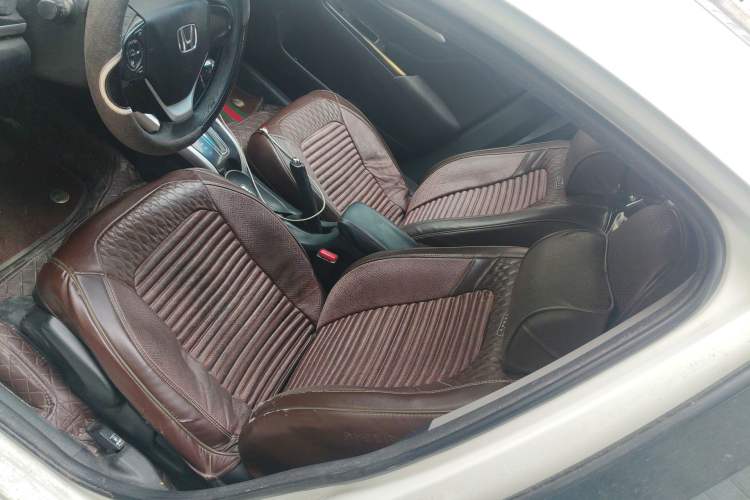 Used Honda Crider 2013 1.8L automatic luxury edition Left Front Seat