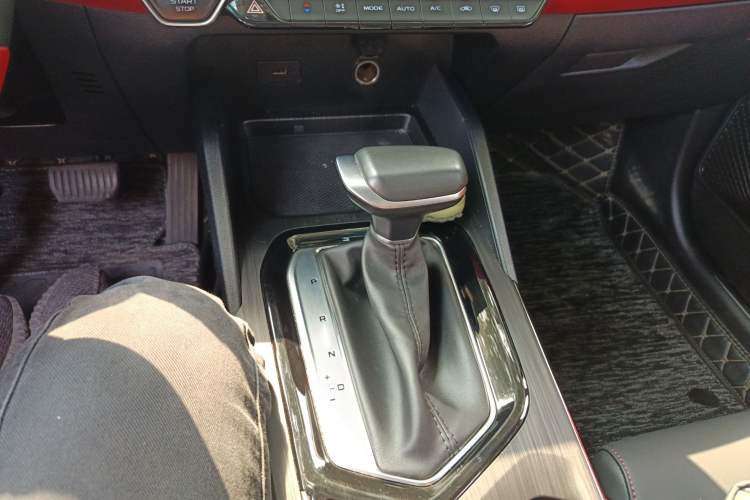 Used Geely Auto Emgrand S 2021 1.4T CVT Prestige Edition Gear Lever