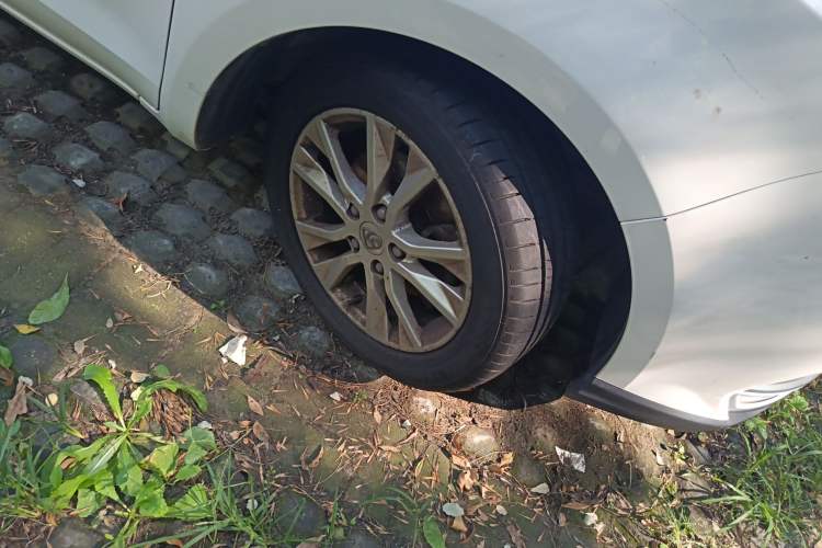 Used Baojun 730 2016 Revised Version 1.5L Manual Standard Model 5 Seats
