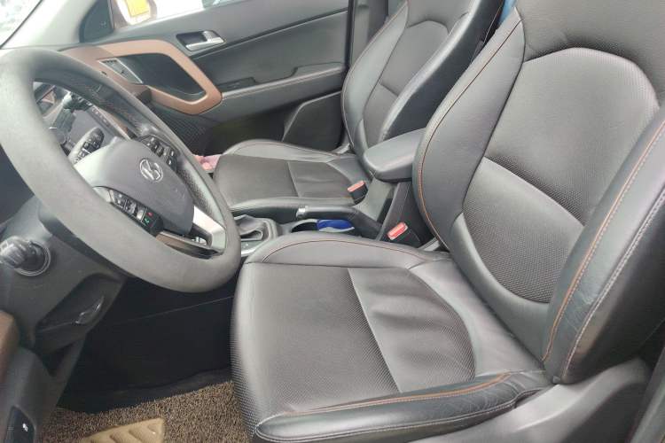 Used Hyundai ix25 2015 2.0L Automatic Two-Wheel Drive Intelligent GLS