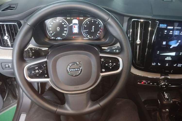 Used Volvo XC60 2019 T5 4x4 Zhiya Luxury Edition China V Standard