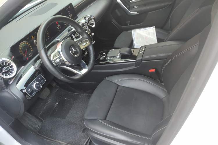 Used Mercedes-Benz A-Class 2021 A 200 L Sport Sedan Fashion Model
