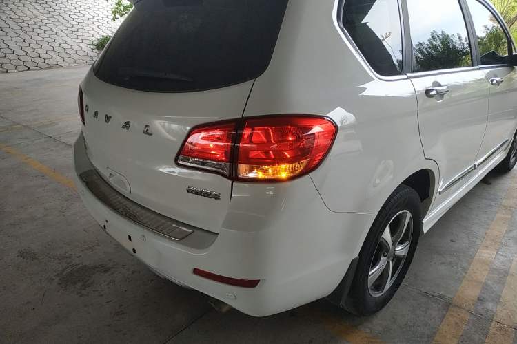 Used Haval H6 2015 Upgraded Model 1.5T Manual Two-Wheel Drive Elite Version