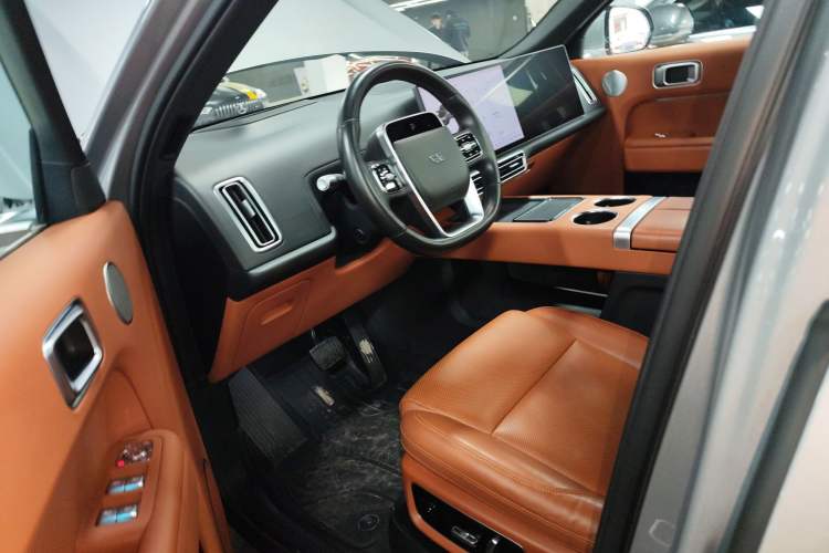 Used Li Auto L8 2023 Pro Model
