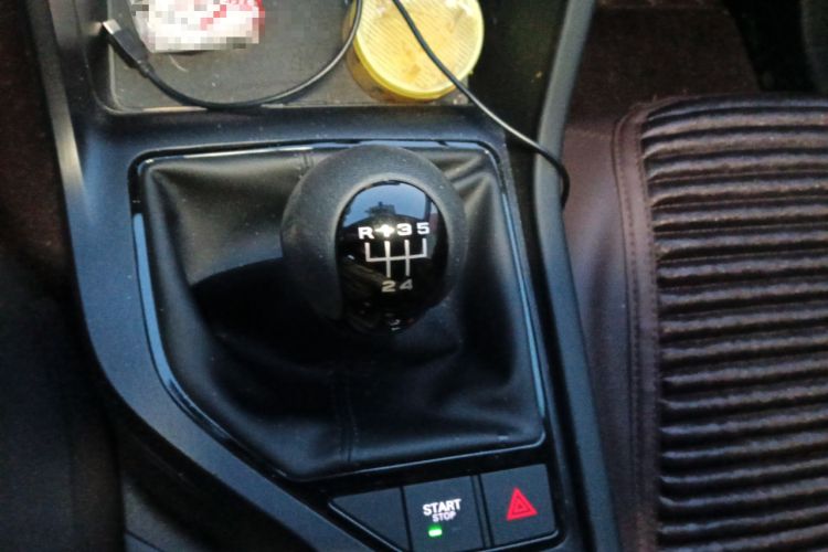 Used Roewe i5 2023 1.5L Manual Comfort Edition
