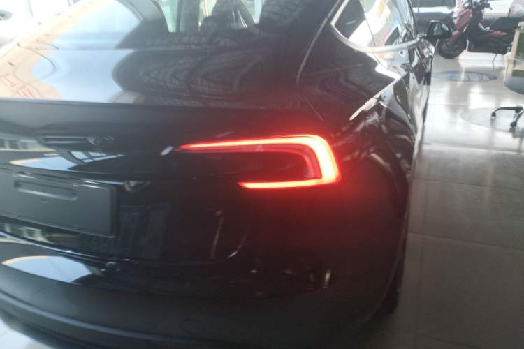 Used Tesla Model 3 2025 Model Revised Rear-Wheel-Drive Version Exterior 3