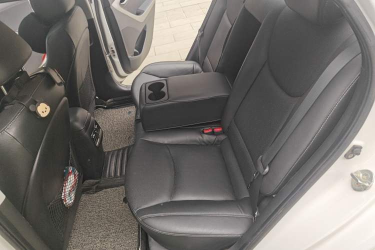 Used Hyundai Elantra (5th Generation / Langdong) 2013 1.6L Automatic Luxury Model