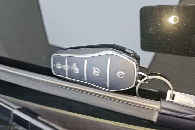 Used BYD Tang L 2025 EV 600KM All-Wheel-Drive LiDAR Flagship Model
