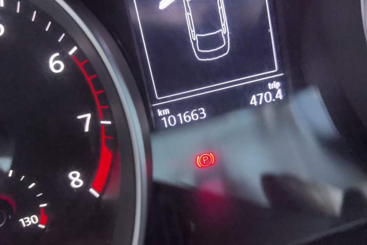 Used Volkswagen Magotan 2020 330TSI DSG Leading Model Odometer Close Up