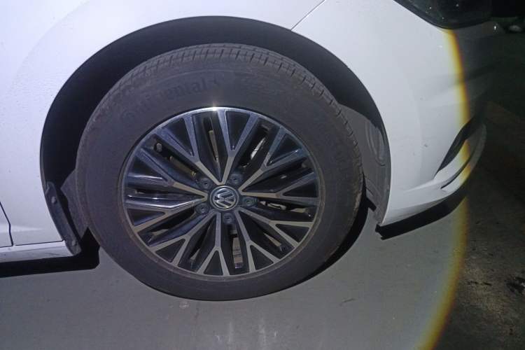 Used Volkswagen Sagitar 2019 280TSI DSG Comfort Version China VI Standard Right Front Wheel Hub