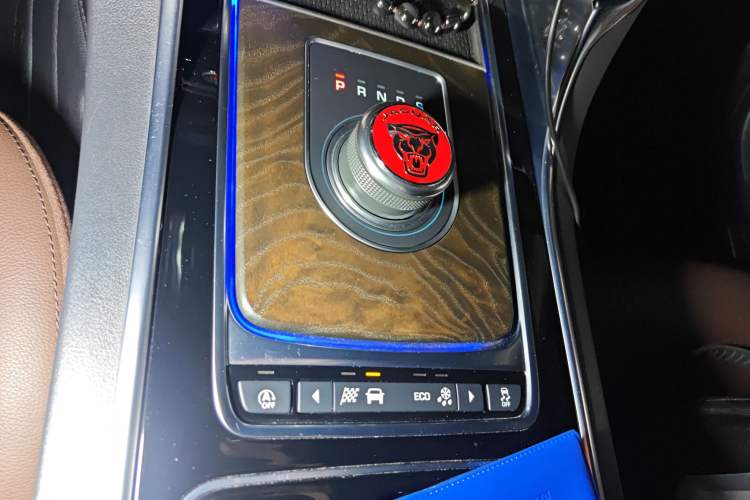 Used Jaguar XFL 2020 XFL 2.0T P250 Two-Wheel-Drive Luxury Edition