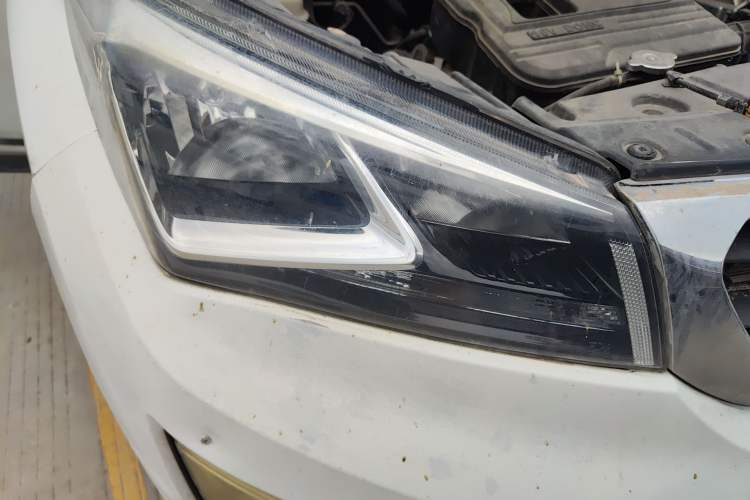 Used CHANGAN CS15 2016 1.5L Manual Fashion Edition Right Front Headlight
