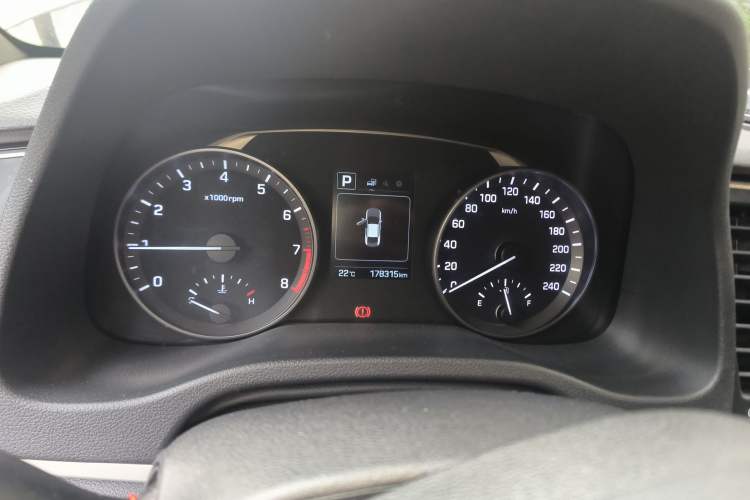 Used Hyundai Elantra (6th Generation / Lingdong) 2016 1.6L Automatic ZhiXuan – Elite Version
